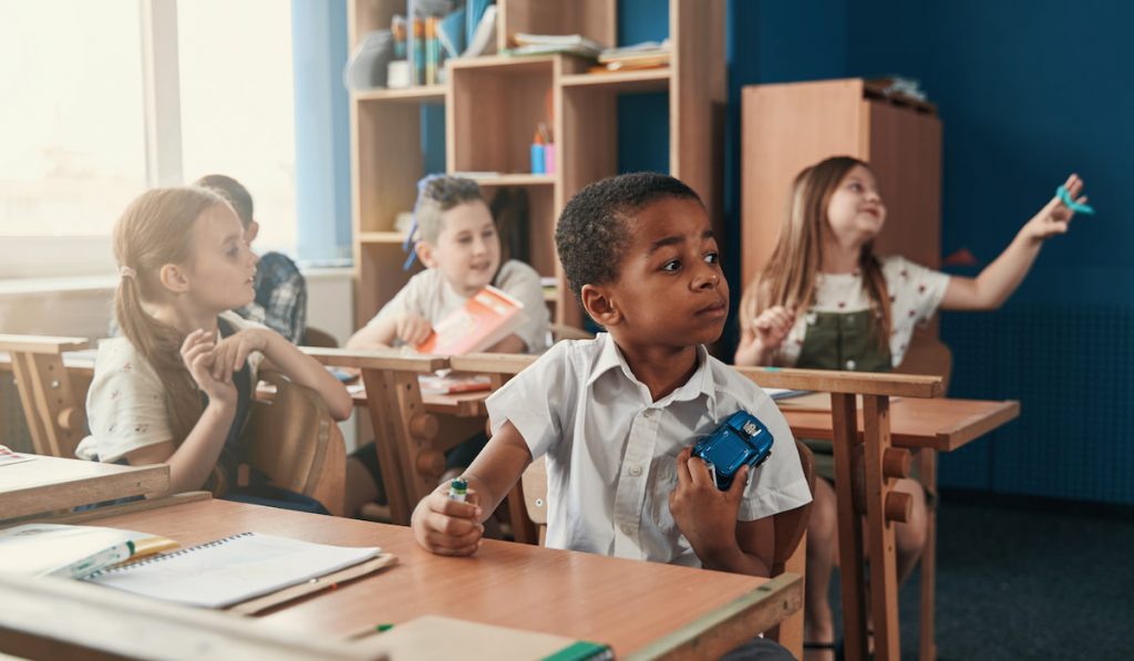 Cute kids paying attention to the teacher
